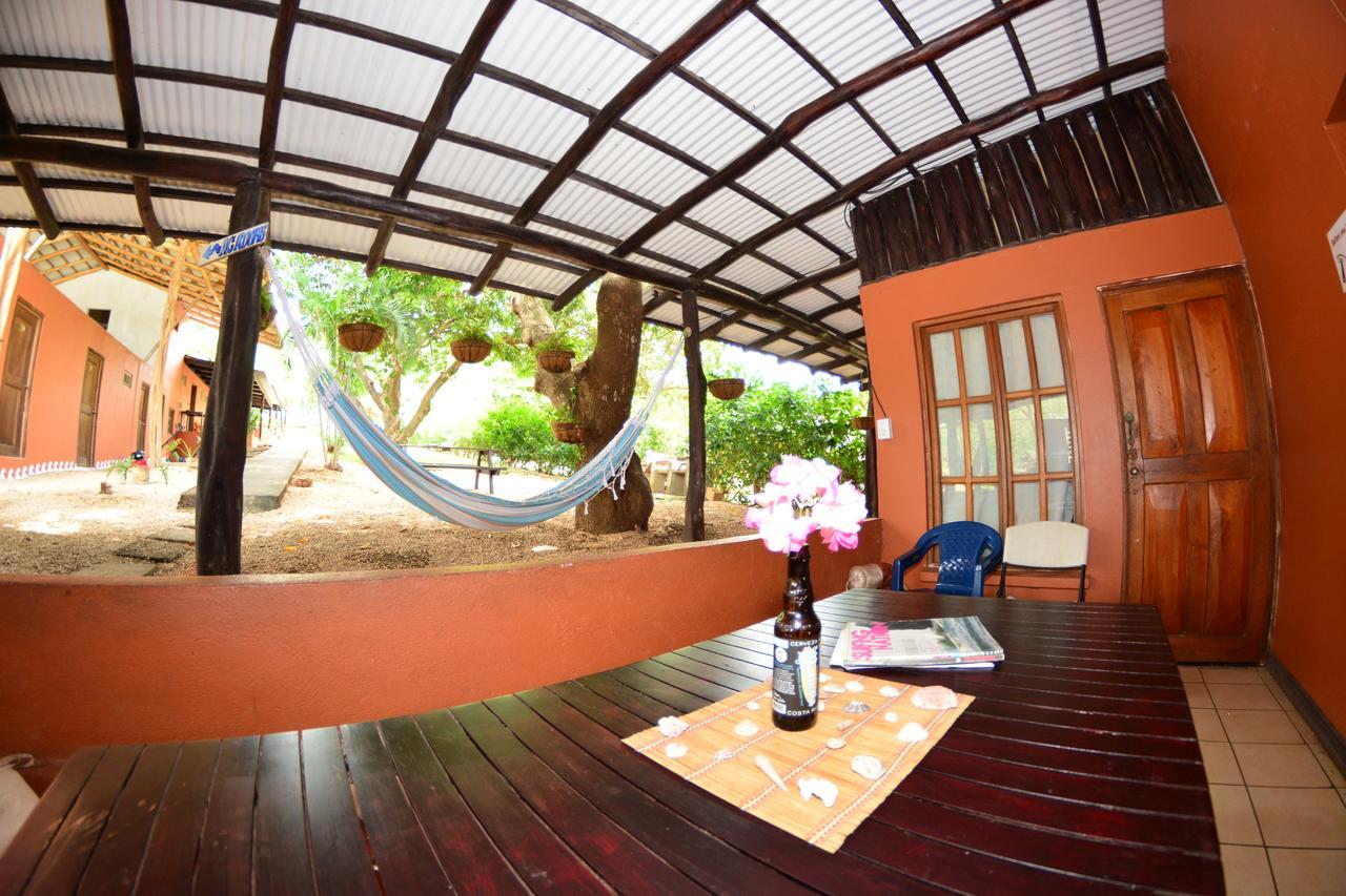 Tsunami Hostel 타마린도 외부 사진