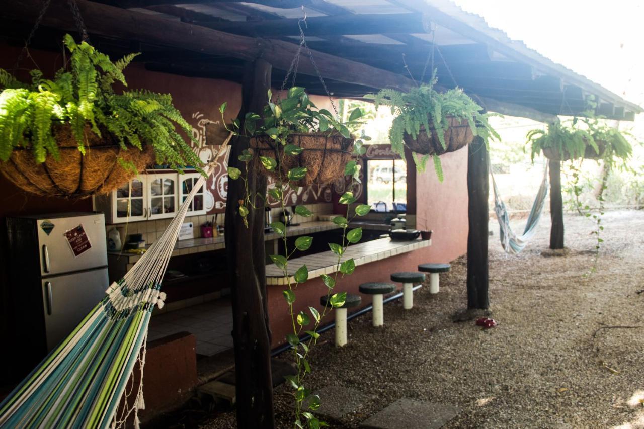 Tsunami Hostel 타마린도 외부 사진