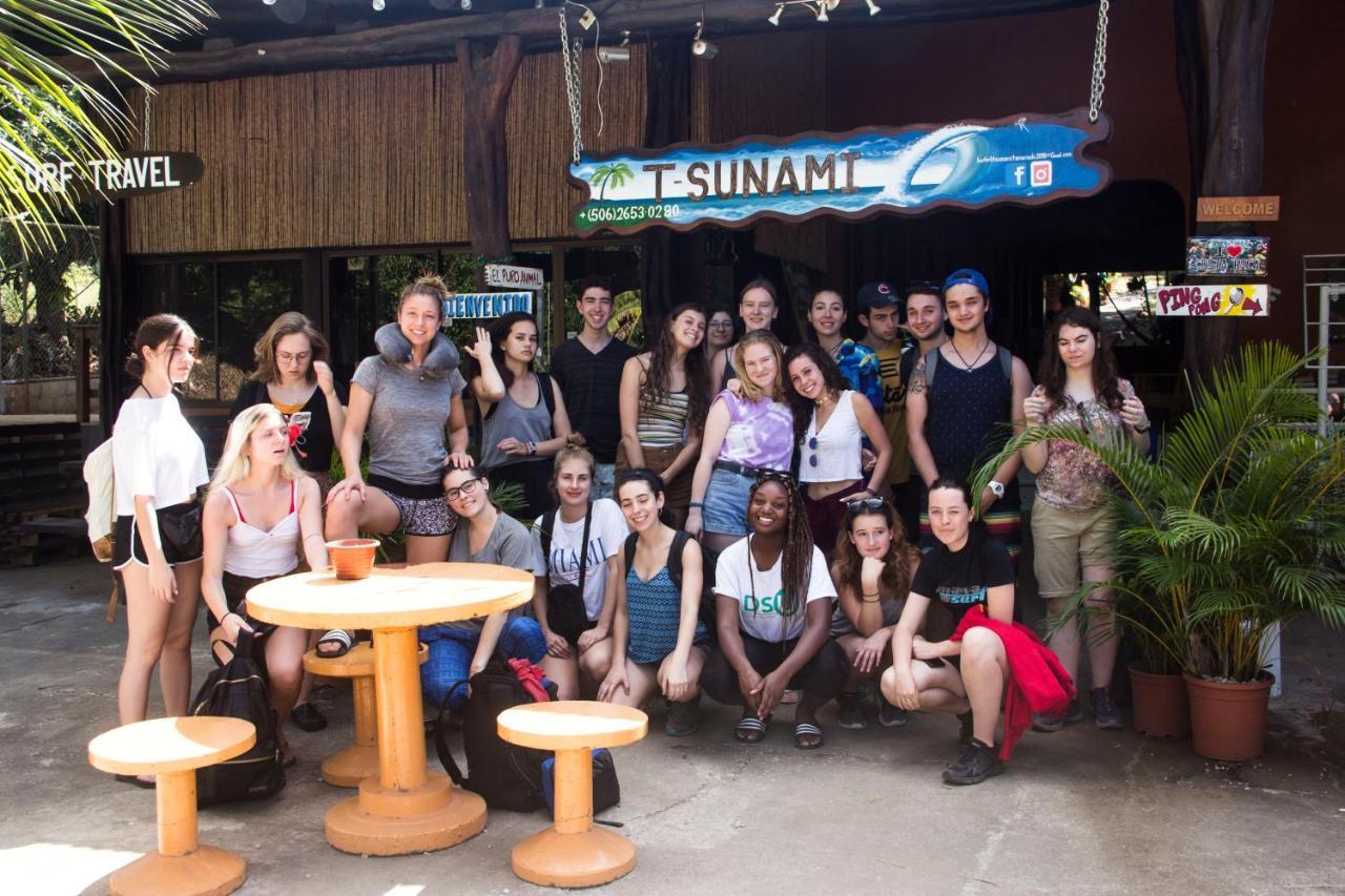 Tsunami Hostel 타마린도 외부 사진