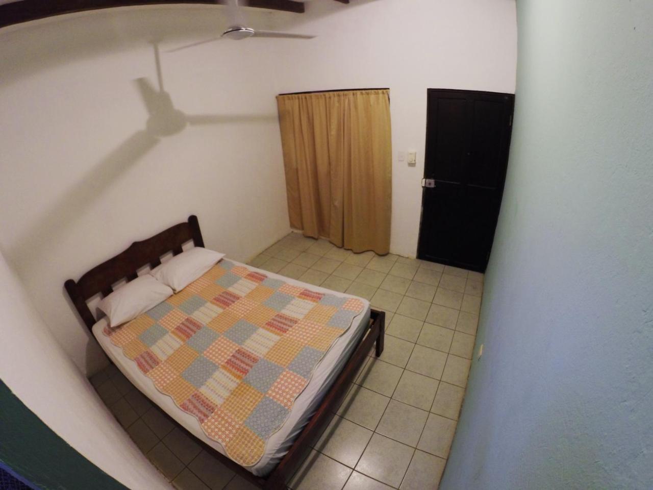 Tsunami Hostel 타마린도 외부 사진