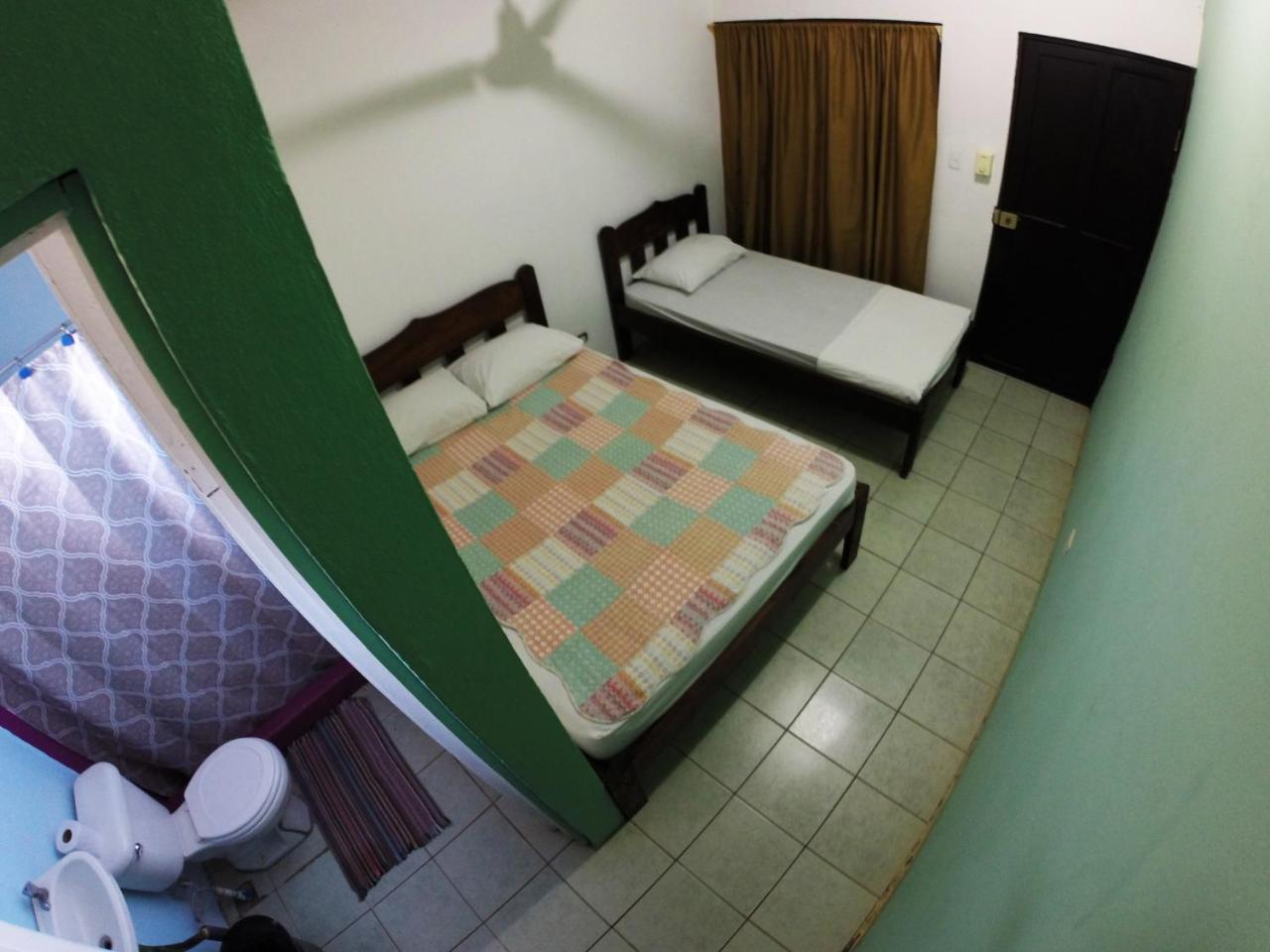 Tsunami Hostel 타마린도 외부 사진